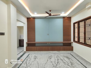 Room in 3 BHK Apartment at Laxmi Nivas Begumpet, Begumpet – for Rent