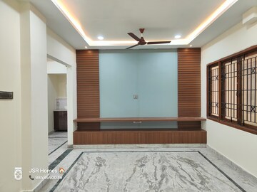 Room in 3 BHK Apartment at Laxmi Nivas Begumpet, Begumpet – for Rent