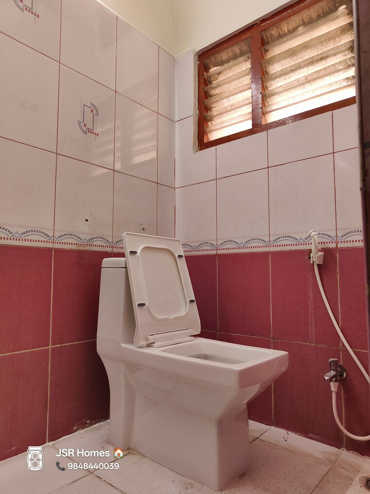 Bathroom, laxmi-nivas-begumpet 3 Bedroom 1550 Sq.Ft. Apartment In Begumpet Hyderabad 9306853