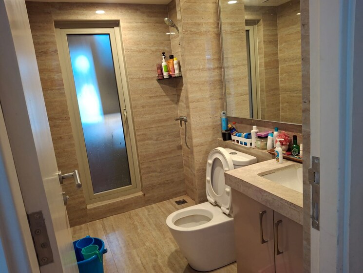 Bathroom, hiranandani-eagleridge-wing-b 3 Bedroom 999 Sq.Ft. Apartment In Thane West Thane 9306863
