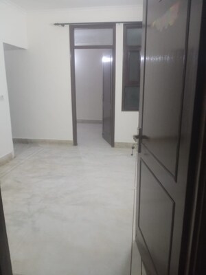 Room in 1 BHK Builder Floor at Sultanpur – for Rent