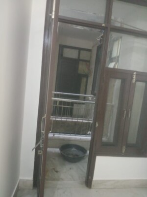 Furnished Amenities in 1 BHK Builder Floor at Sultanpur – for Rent