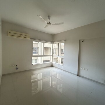 Room in 3 BHK Apartment at Kolte Patil 24K Glitterati, Pimple Nilakh – for Rent