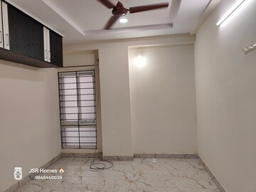 Room in 3 BHK Apartment at Kamala Nivas Ameerpet, Ameerpet – for Rent
