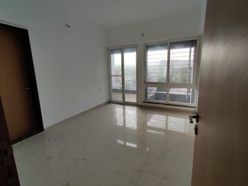 Room in 3 BHK Apartment at Vanaz Corner, Kothrud – for Sale