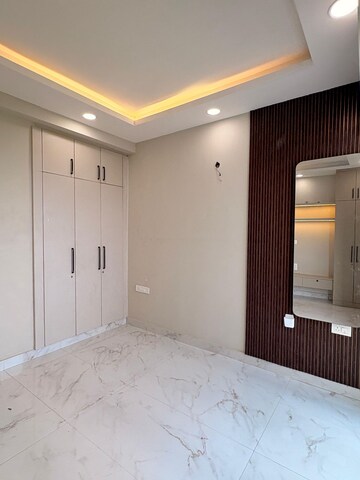 Room in 3 BHK Apartment at Amrapali Riverview, Amrapali Leisure Valley – for Rent