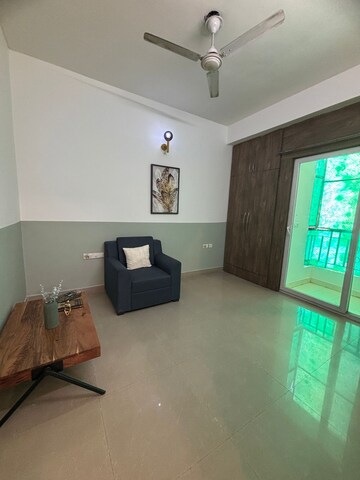 Room in 2 BHK Apartment at Gaur Valerio, Indrapuram – for Sale