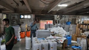  Shop For Rent in Goregaon East