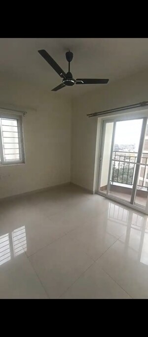 Room in 3 BHK Apartment at Kolte Patil Mirabilis, Horamavu – for Rent