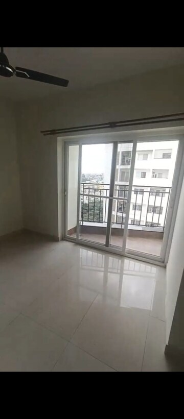 Room in 3 BHK Apartment at Kolte Patil Mirabilis, Horamavu – for Rent