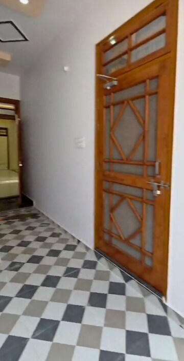 Room in 3 BHK Independent House at Jankipuram – for Sale