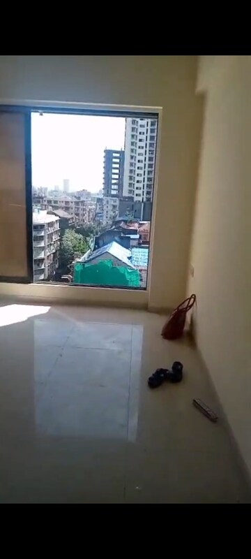 Room in 1 BHK Apartment at Earth Anand Mazgaon, Chinchbunder – for Rent