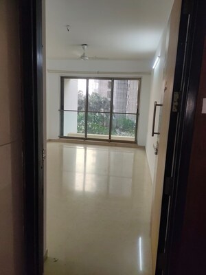 Room in 2 BHK Apartment at Kalpataru Aura, Ghatkopar West – for Rent
