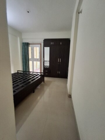 Room in 2.5 BHK Apartment at Sahyadri Heights Anand Nagar, Anand Nagar – for Rent