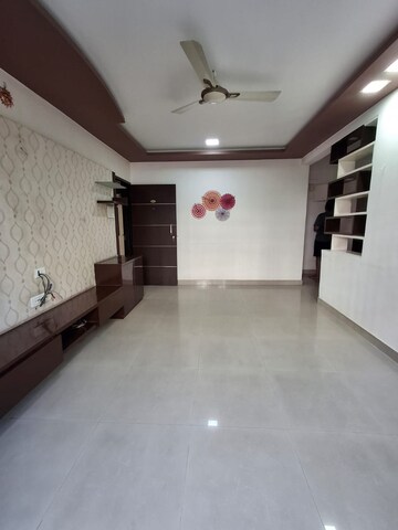 Room in 2.5 BHK Apartment at Sahyadri Heights Anand Nagar, Anand Nagar – for Rent