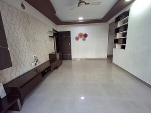 Room in 2.5 BHK Apartment at Sahyadri Heights Anand Nagar, Anand Nagar – for Rent