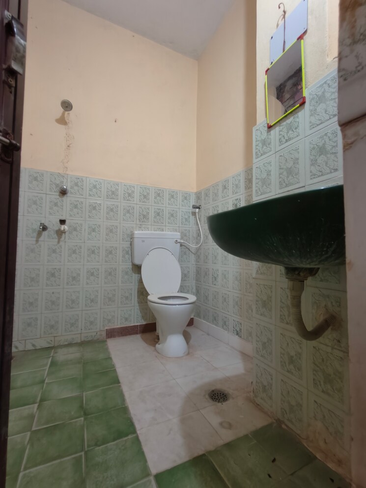 Bathroom, abhinav-apartments-kalasiguda 3 Bedroom 1800 Sq.Ft. Independent House In Kalasiguda Hyderabad 9306968