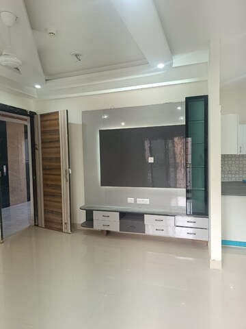 Room in 3 BHK Apartment at Samridhi Luxuriya Avenue, Sector 150 – for Rent