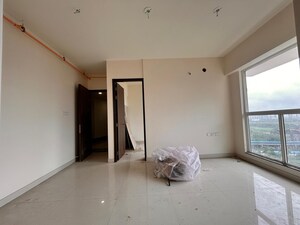 Room in 2 BHK Apartment at Kanakia Silicon Valley, Powai – for Rent