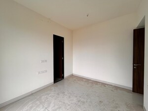 Room in 2 BHK Apartment at Kanakia Silicon Valley, Powai – for Rent