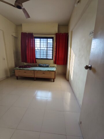 Room in 2 BHK Apartment at Daulat Nagar, Anand Nagar – for Rent