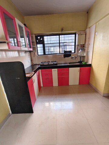 Furnished Amenities in 2 BHK Apartment at Daulat Nagar, Anand Nagar – for Rent