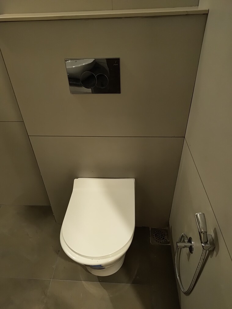 Bathroom, pir machalla 3 Bedroom 1200 Sq.Ft. Apartment In Pir Machalla Zirakpur 9307011