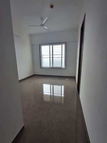 Room in 5 BHK Apartment at Venkatesh Skydale, Hingne Khurd – for Sale
