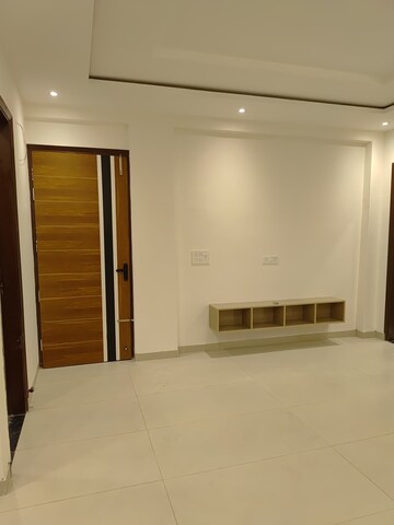 3 BHK Apartment For Sale in Pir Machalla