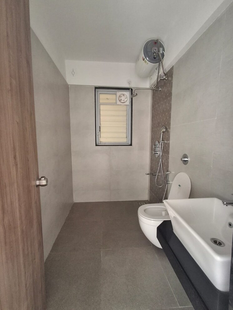Bathroom, venkatesh-skydale 5 Bedroom 2629 Sq.Ft. Apartment In Hingne Khurd Pune 9307012