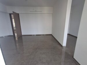 Room in 5 BHK Apartment at Venkatesh Skydale, Hingne Khurd – for Sale