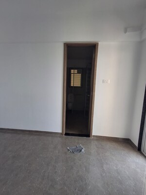 Room in 5 BHK Apartment at Venkatesh Skydale, Hingne Khurd – for Sale