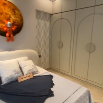 Furnished Amenities in 3 BHK Apartment at Santacruz Triveni CHS, Santacruz West – for Sale