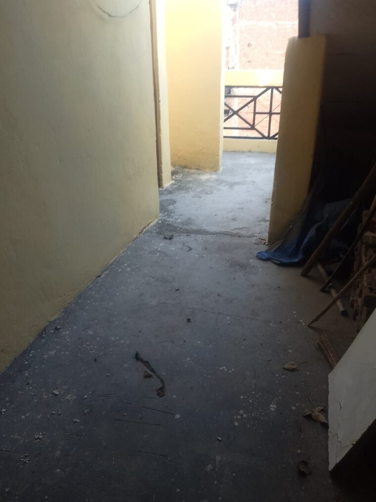 Room, new usmanpur 2 Bedroom 450 Sq.Ft. Independent House In New Usmanpur Delhi 9307097