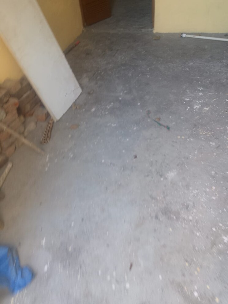  Parking, new usmanpur 2 Bedroom 450 Sq.Ft. Independent House In New Usmanpur Delhi 9307097