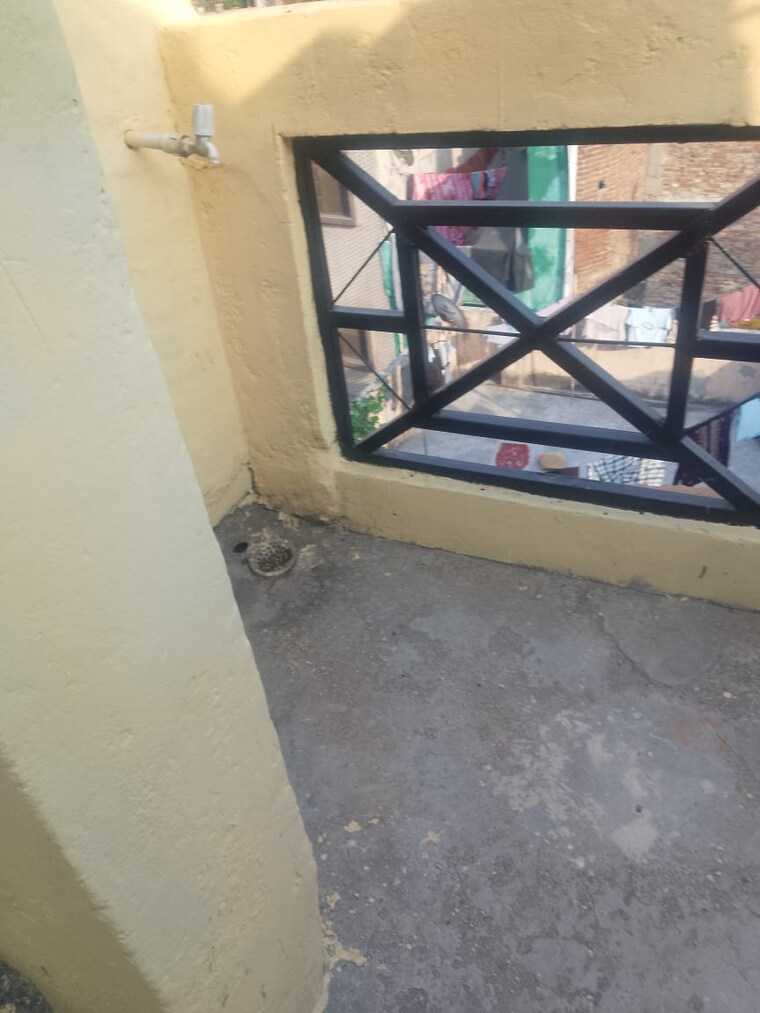 Balcony, new usmanpur 2 Bedroom 450 Sq.Ft. Independent House In New Usmanpur Delhi 9307097