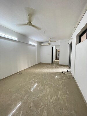 Room in 1.5 BHK Apartment at Lodha Palava City Lakeshore Greens, Dombivli East – for Rent