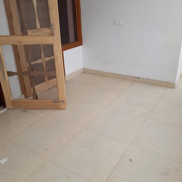 Room in 2 BHK Builder Floor at Sector 23a – for Rent
