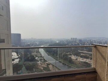 Swimming Pool in 5 BHK Apartment at Venkatesh Skydale, Hingne Khurd – for Rent