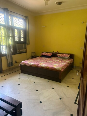 Bedroom in 2 BHK Apartment at Sector 15 – for Rent