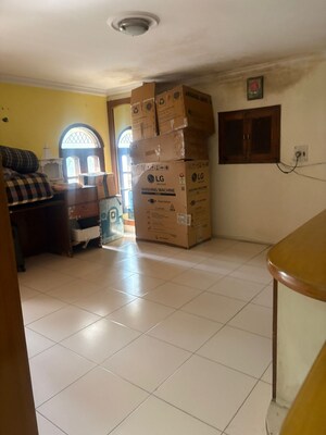 Living Room in 2 BHK Apartment at Sector 15 – for Rent