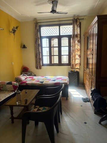 Master Bedroom in 2 BHK Apartment at Sector 15 – for Rent