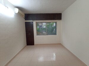 Room in 2 BHK Apartment at Kapare Heights, Anand Nagar – for Rent