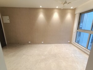 Room in 1 BHK Apartment at Hiranandani Regent Hill, Powai – for Rent