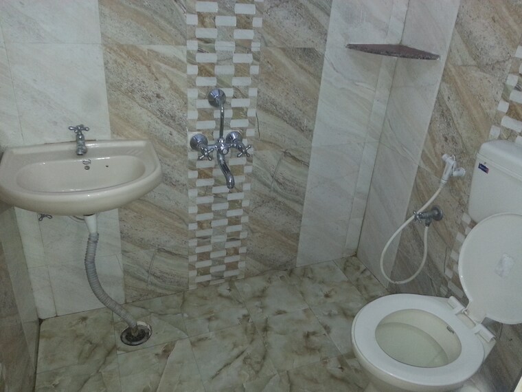 Bathroom, rt nagar 1 RK 600 Sq.Ft. Independent House In Rt Nagar Bangalore 9307114