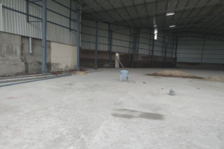  Parking, pace city 2 Commercial Warehouse 4000 Sq.Ft. In Pace City 2 Gurgaon 9306839