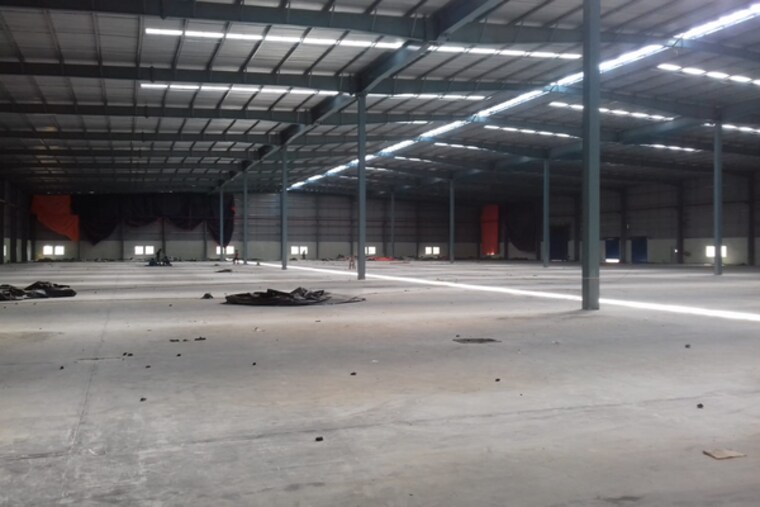  Parking, pace city 2 Commercial Warehouse 4000 Sq.Ft. In Pace City 2 Gurgaon 9306839