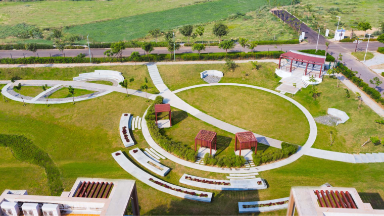 Garden, experion-the-westerlies  270 Sq.Yd. Plot In Sector 108 Gurgaon 9307166