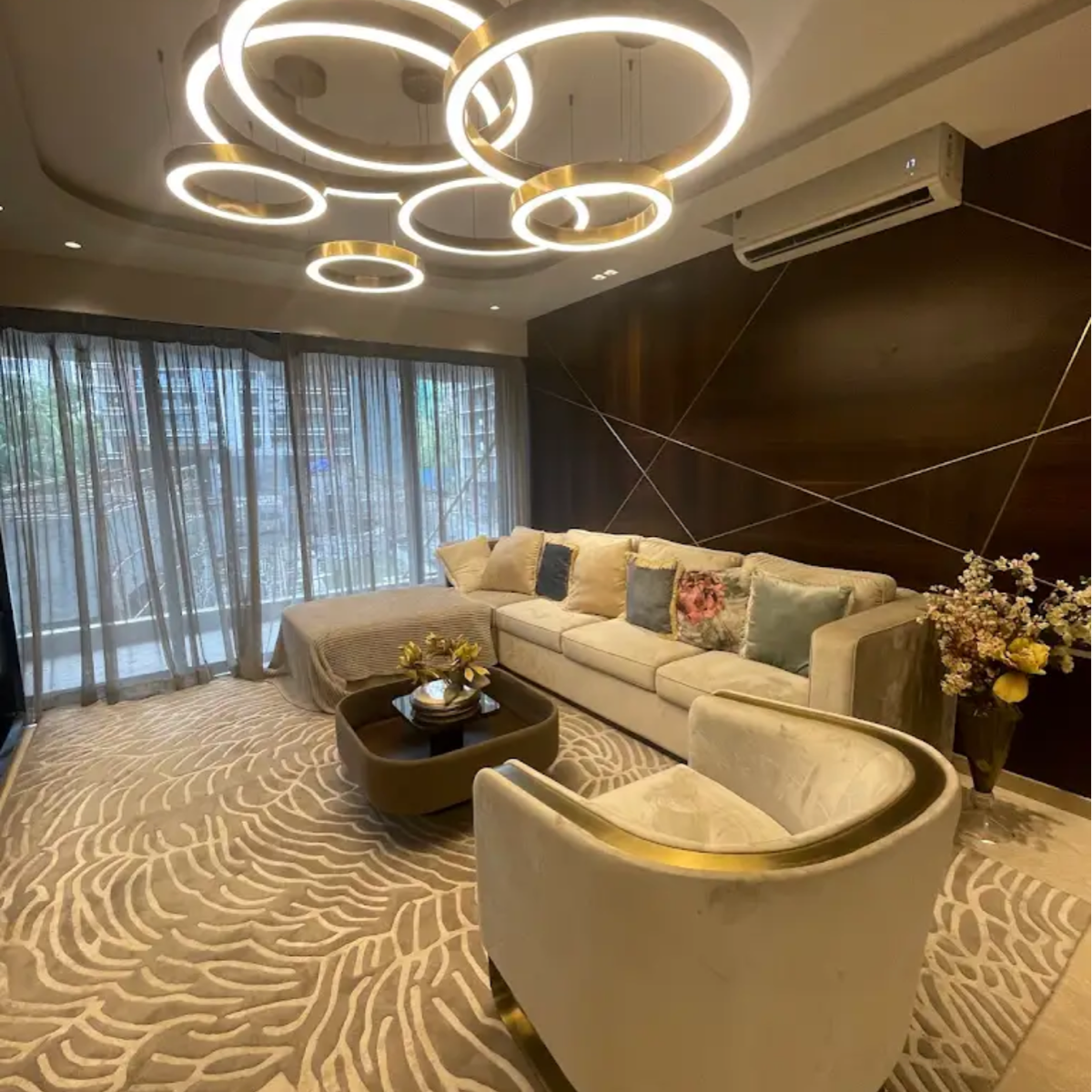 4 BHK 1800 Sq.Ft. Apartment in INS Tower