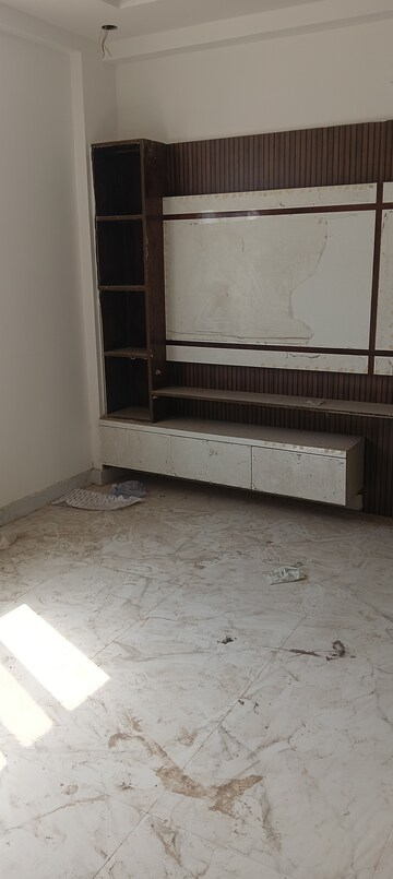 2 BHK Builder Floor For Rent in AVS Tower, Sector 73